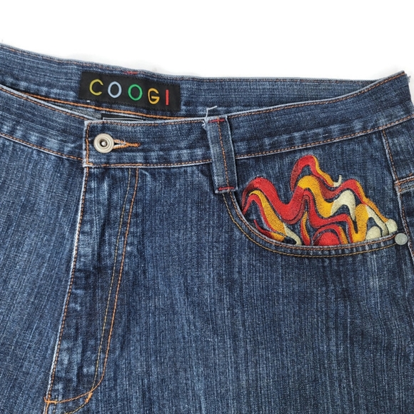 COOGI embroidered mens flame shorts size 40W 15L - Picture 5 of 6